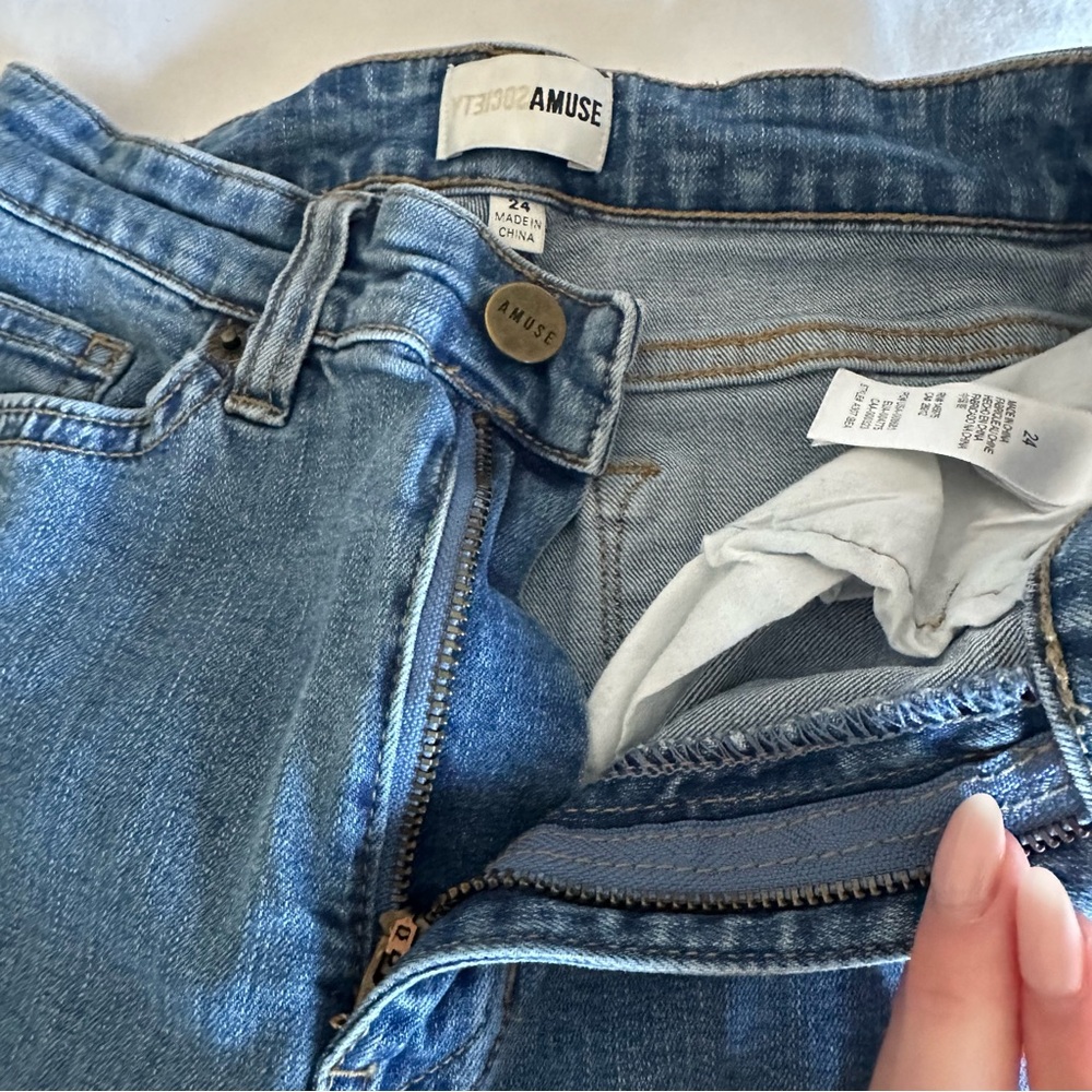 Mid Rise Boot Cut Jeans - Picture 3 of 5